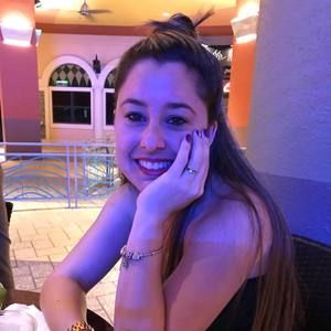 Meet your Posher, Lorena